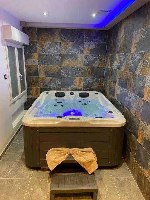Maison Avec Jacuzzi 오랑주 외부 사진